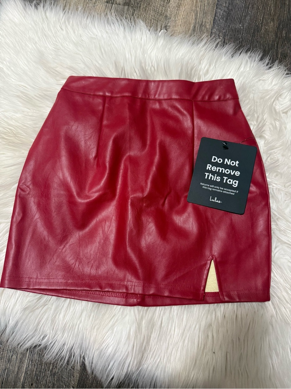 Lulu’s corte vegan faux leather red mini skirt Y2K small new with tag - Picture 4 of 9